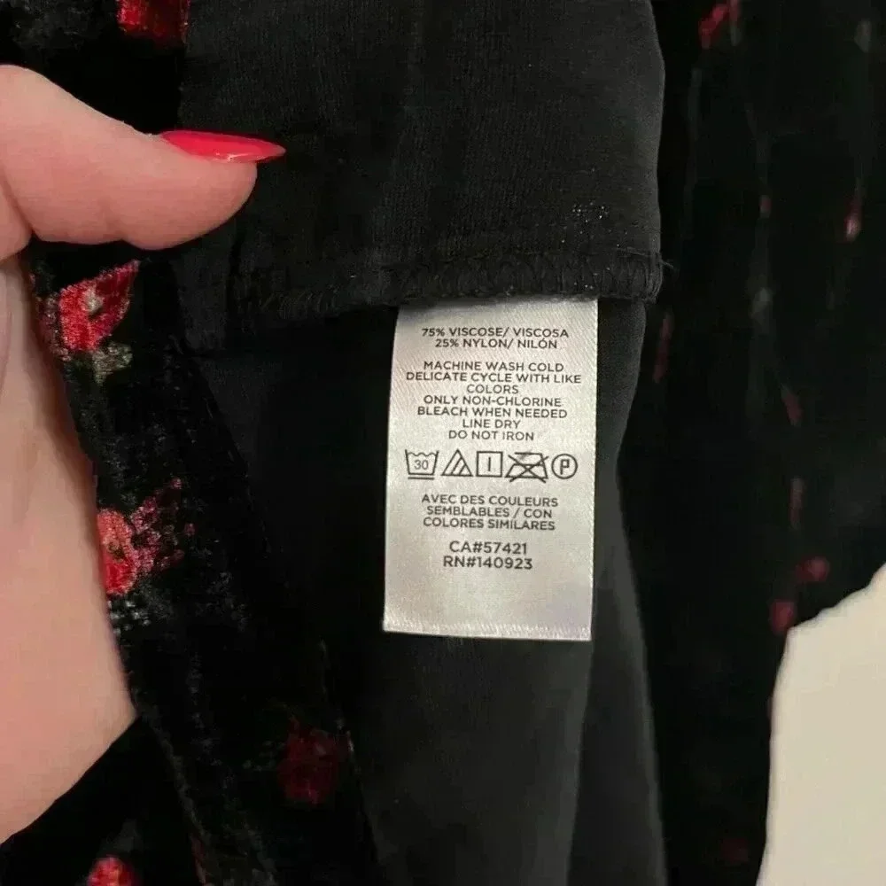 NWT LOFT Floral Velvet Puff Sleeve Blouse